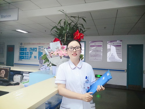 王娟.jpg 王娟.jpg